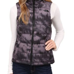 NEW NorthFace Woman’s Nuptse vest❄️
